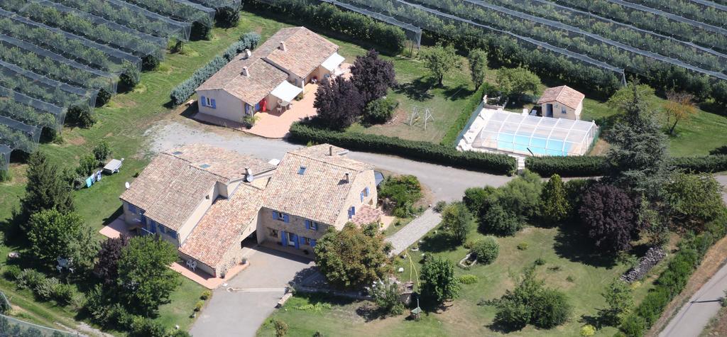 Les Passerons Vaumeilh Exteriör bild
